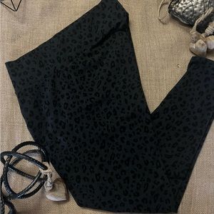 EUC Black on Black Lane Bryant Leopard Print Leggings.  Size A/B (95-150 lbs)